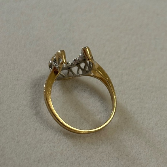 Vintage JRR 14K Solid Gold Genuine Diamond Horseshoe Ring Two-Tone Gold Size 4.5 - Picture 9 of 12